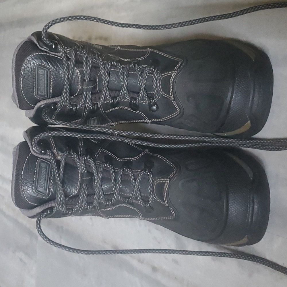 Coleman Women's Winter/Hiking Boots; Size 8M; Black & Gray.